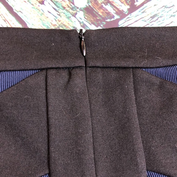 C8 - BCBGeneration Ribbed Knit Bodycon Bandage Skirt - 4 - Picture 3 of 5